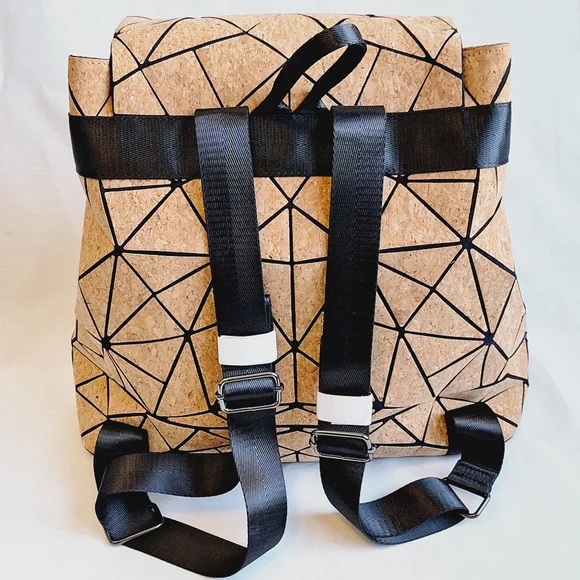 Geometric cork backpack - Picture 2 of 8